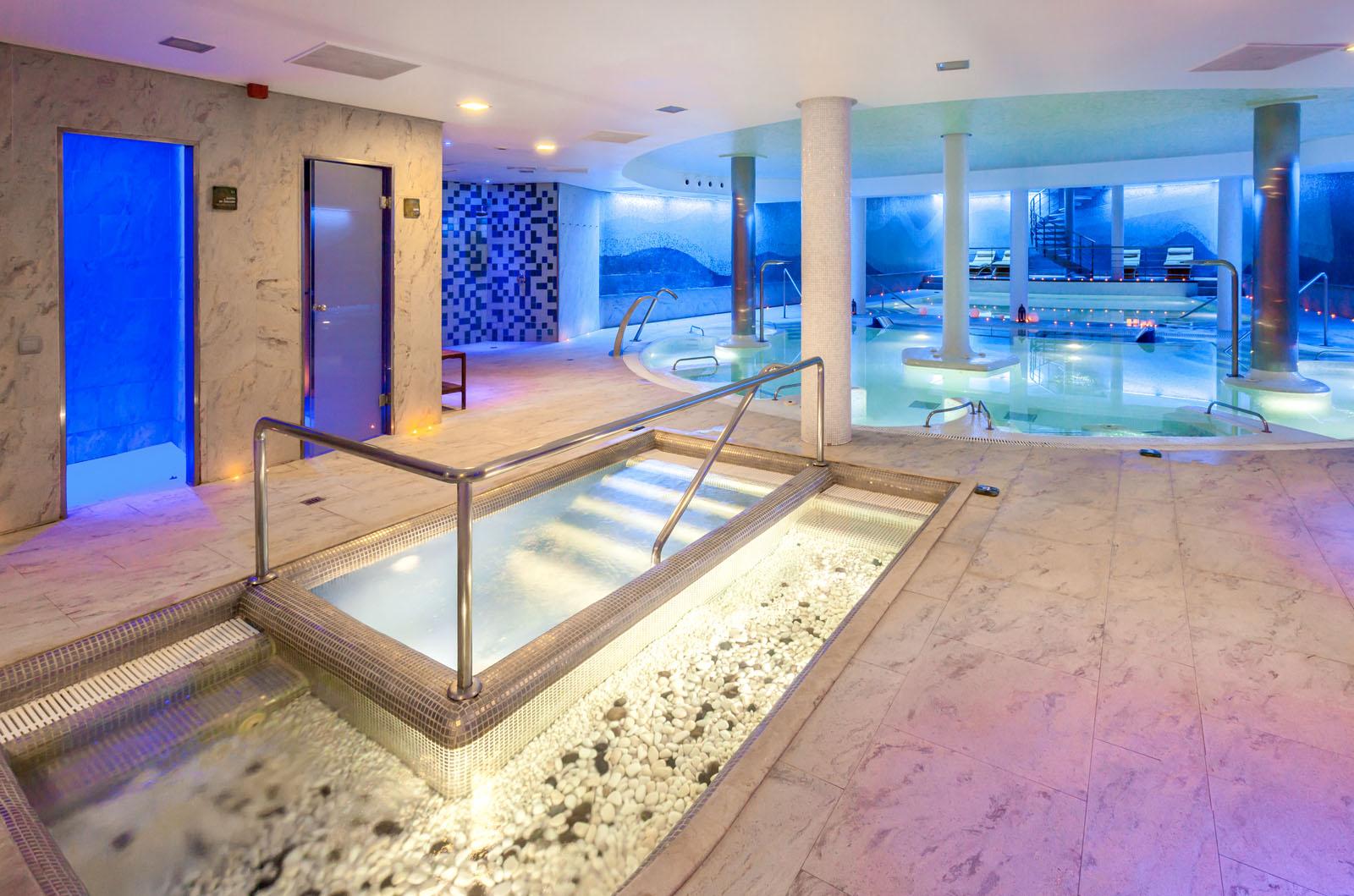 Exe Estepona Thalasso & Spa- Adults Only Ngoại thất bức ảnh